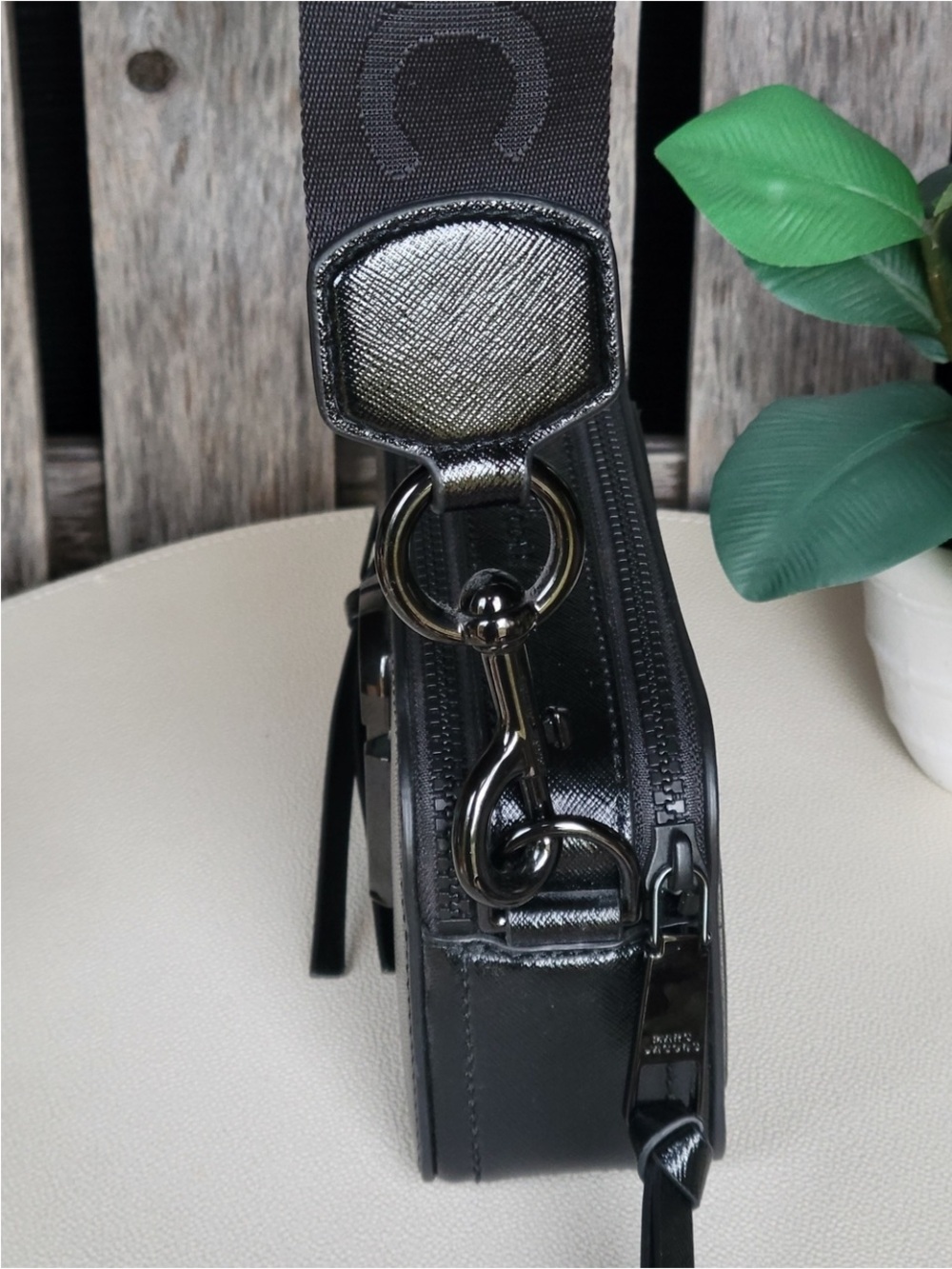 Marc Jacobs The Snapshot Leather Crossbody Camera Bag - Picture 5 of 9